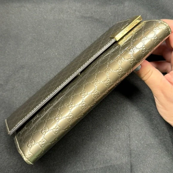 🩶GUCCI Metallic Gray Patent Microguccissima Wallet, Italy🩶 - Picture 6 of 14
